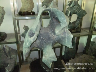 大量批发销售太湖石、自然石、景观石、假山太湖石
