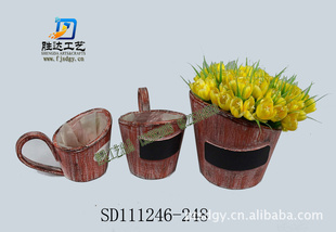 厂家直供木制花盆、园艺用品、水壶形花盆、育苗花盆、木制园艺