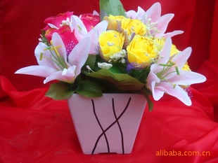 厂家直供黑白四方形中号陶瓷花瓶、花插、花盆(编号x1004)
