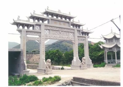 石牌坊定做 设计石山门 三门五楼石雕牌坊厂家直销各种造型石牌坊