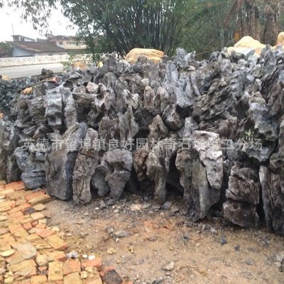 新品上市销售精品青龙石,批发鱼池青龙石,产地批发鹅卵石雨花石