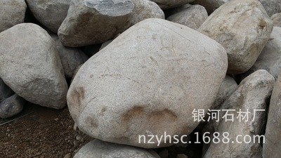 天然石鹅卵石河卵景石多少钱一吨 根据规格大小数量来决定价格的