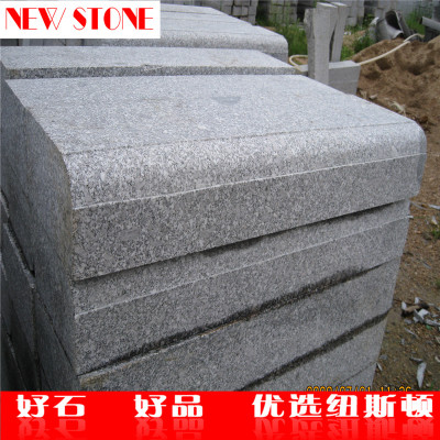 山东五莲灰色路牙路边石 灰色五莲花异形石材 花岗岩道石材石料