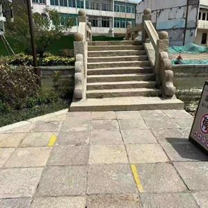 方形老石板